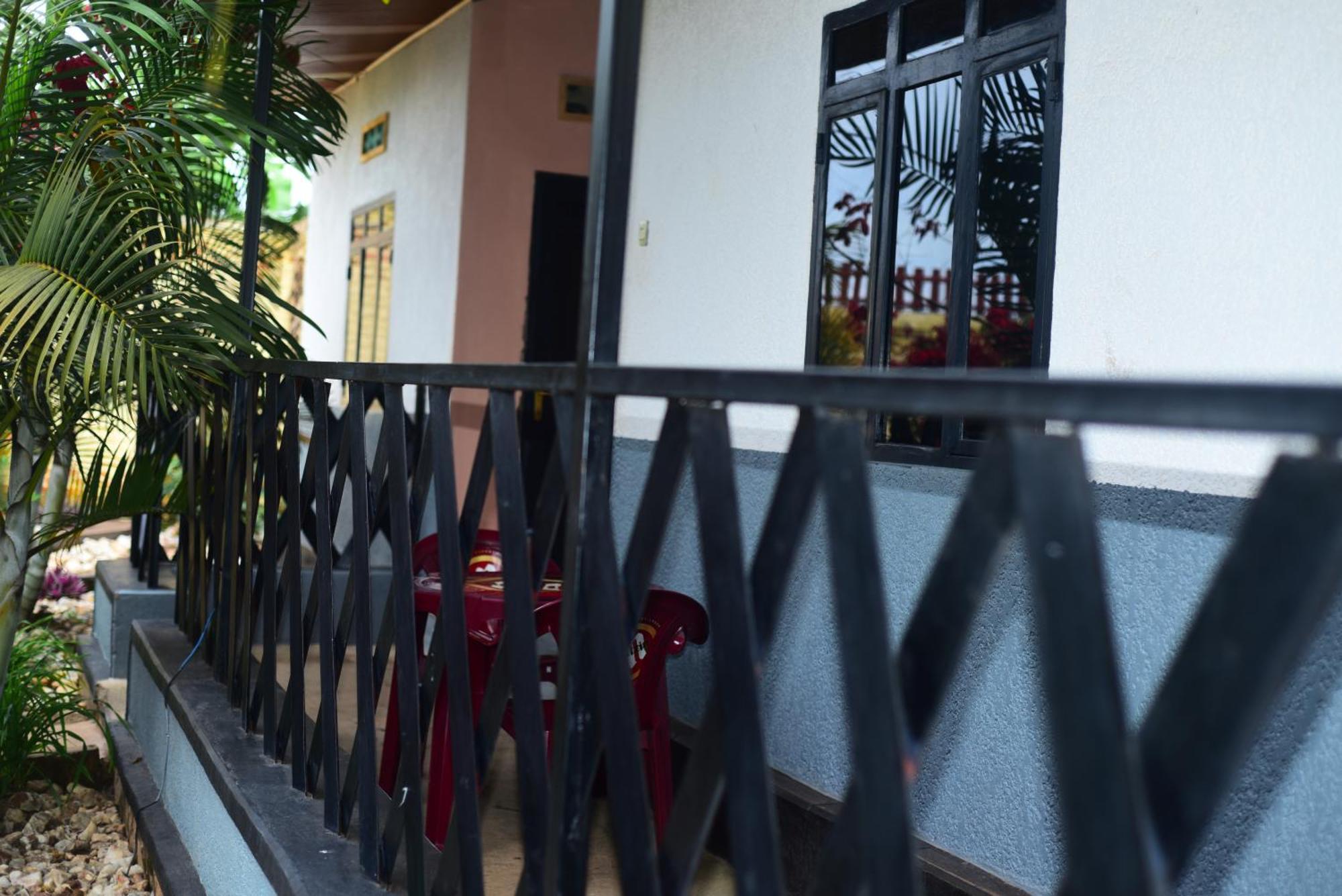 Akagera Neighbors Bed & Breakfast Kabarondo Exterior photo